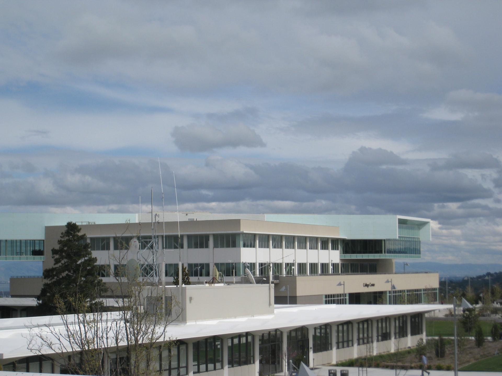 College of San Mateo College Center Building 10