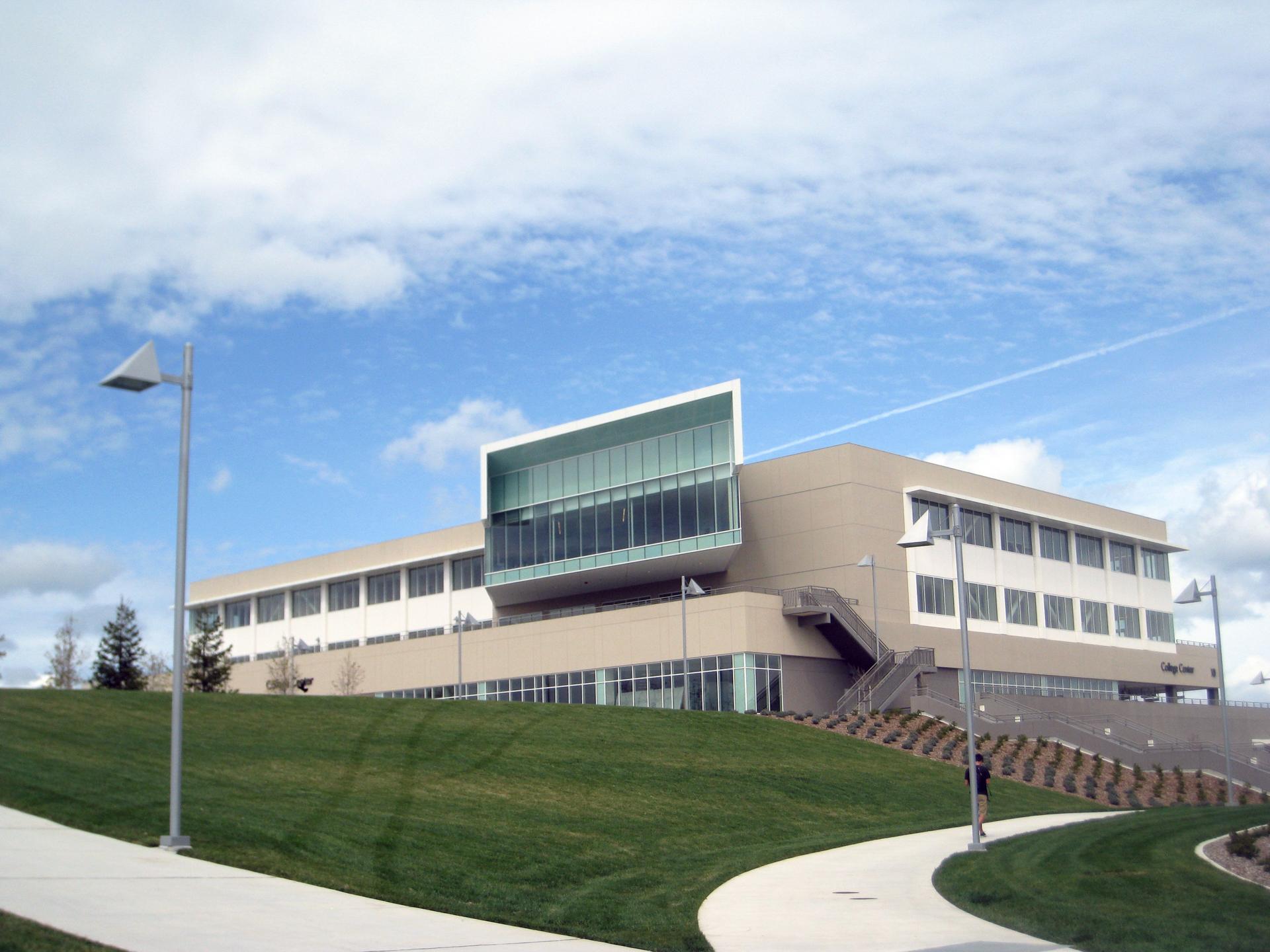 College of San Mateo College Center Building 10