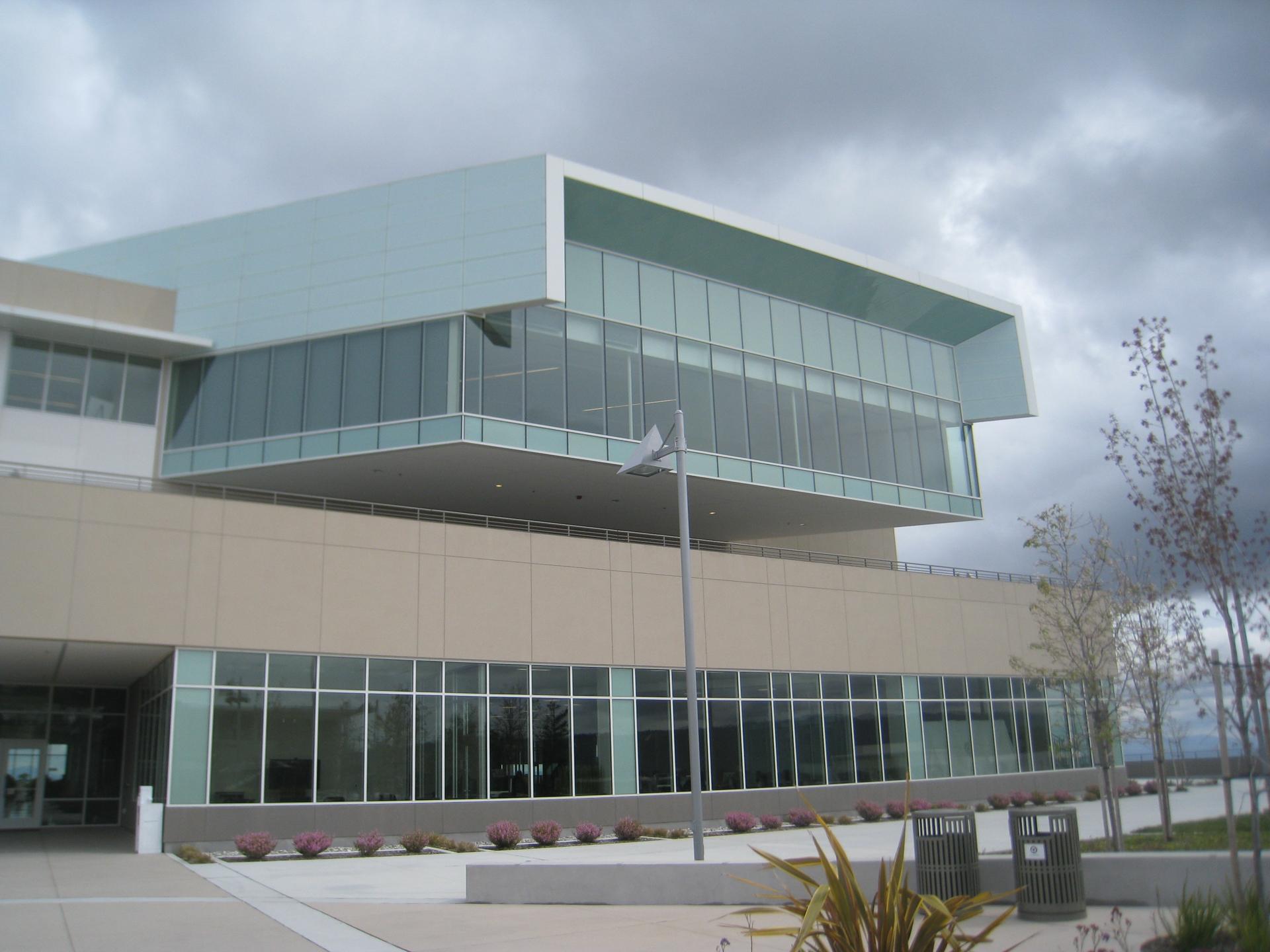 College of San Mateo College Center Building 10