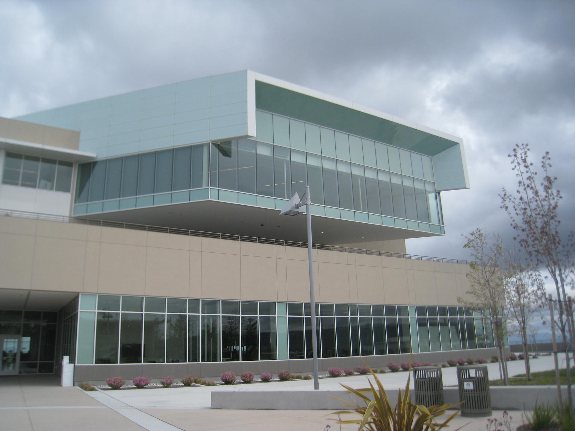 College of San Mateo College Center Building 10 Forell/Elsesser