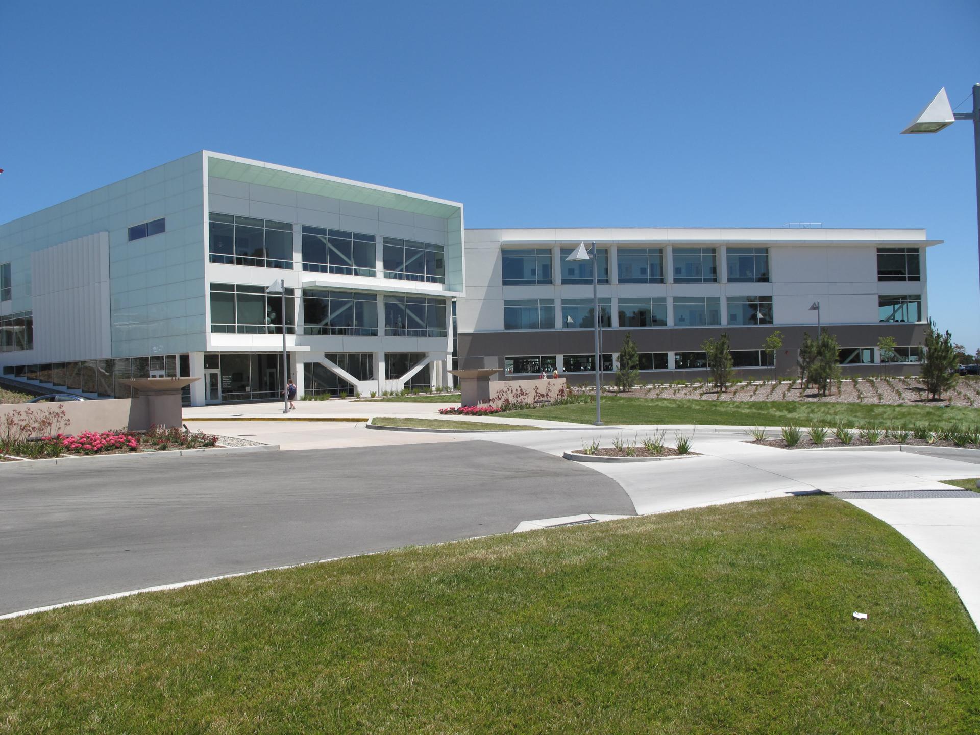 College of San Mateo Health & Wellness Building 5