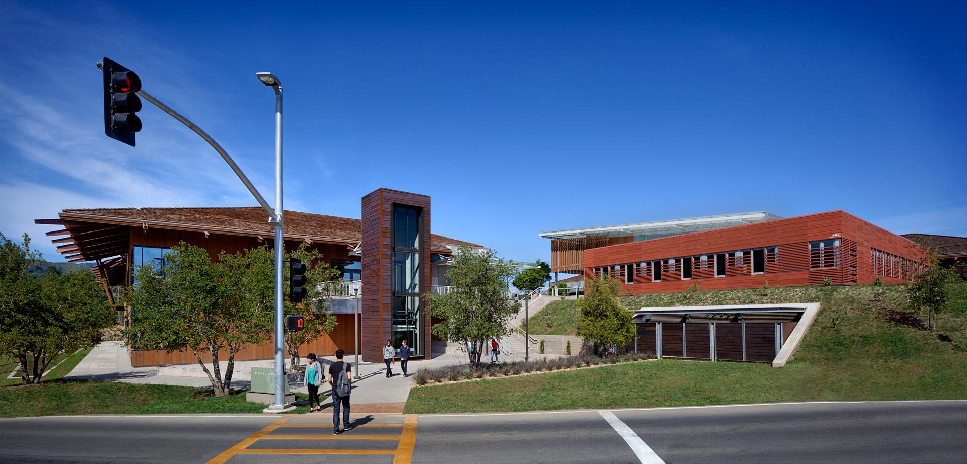 Foothill Community College Physical Sciences & Engineering Center