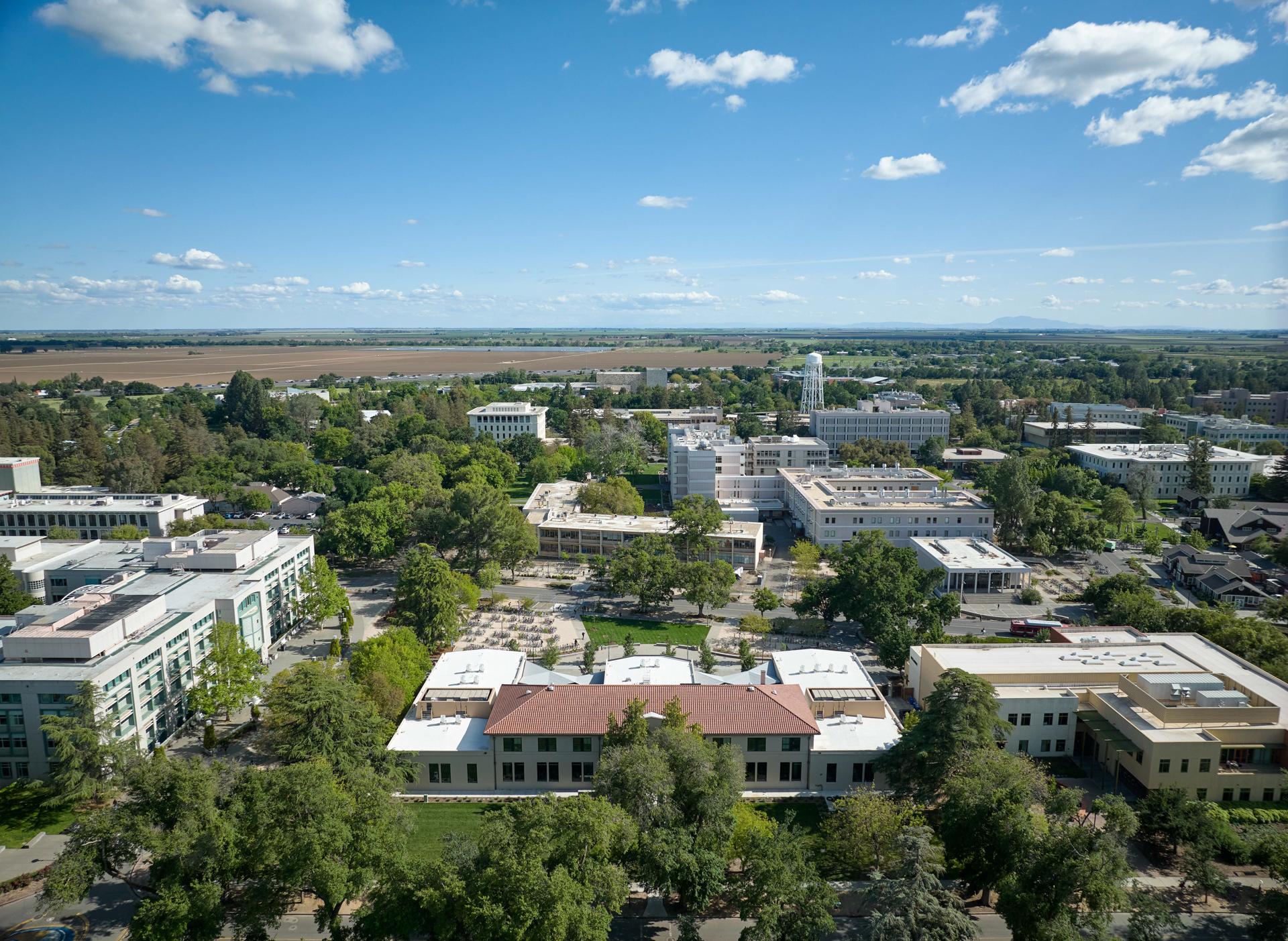 University of California, Davis, Walker Hall, Graduate Student Center